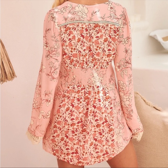 Free People Floral bell sleeve tunic size small, NWT - Picture 3 of 8